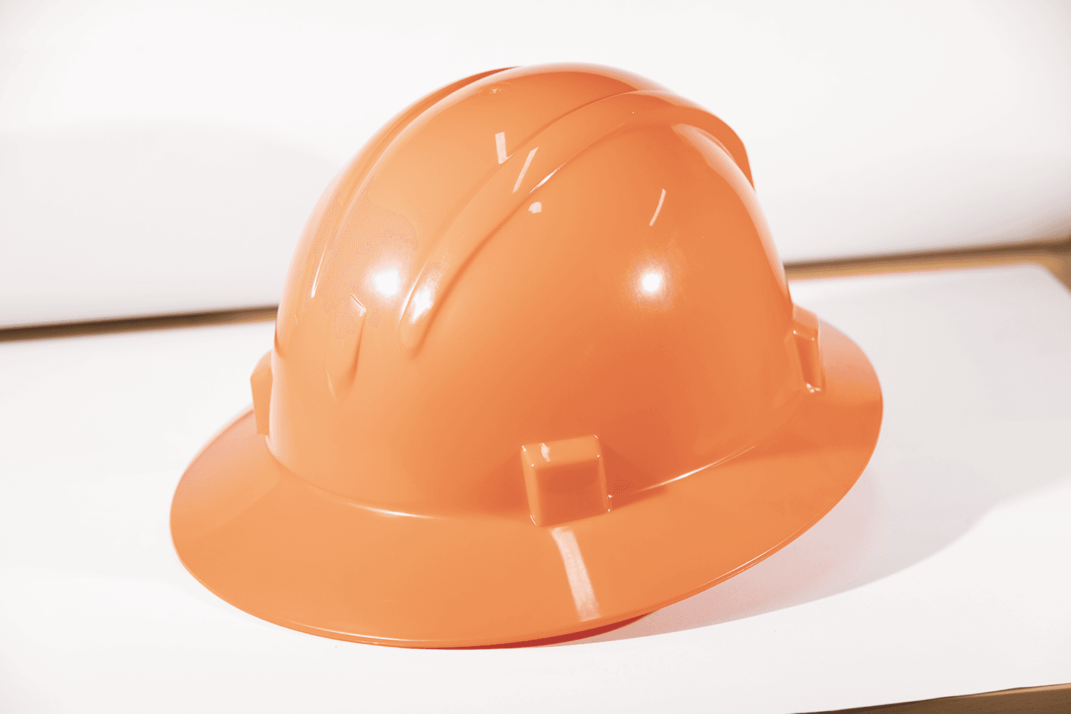 Хамгаалалтын каск /хүрээтэй/